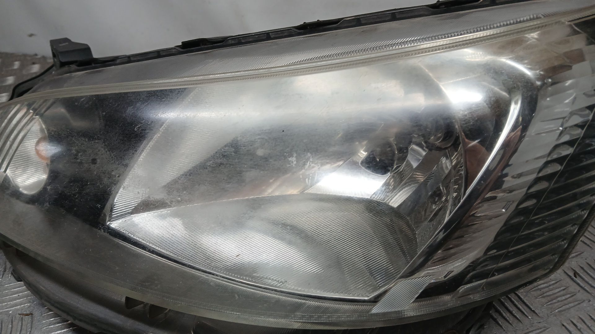 Faro Izquierdo para Nissan Nv200 Furgoneta
