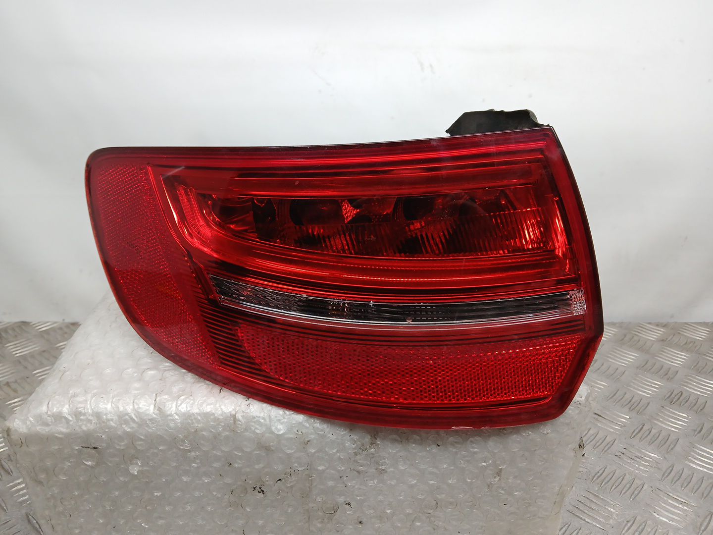 Piloto Trasero Izquierdo Exterior para Audi A3 (8P1)