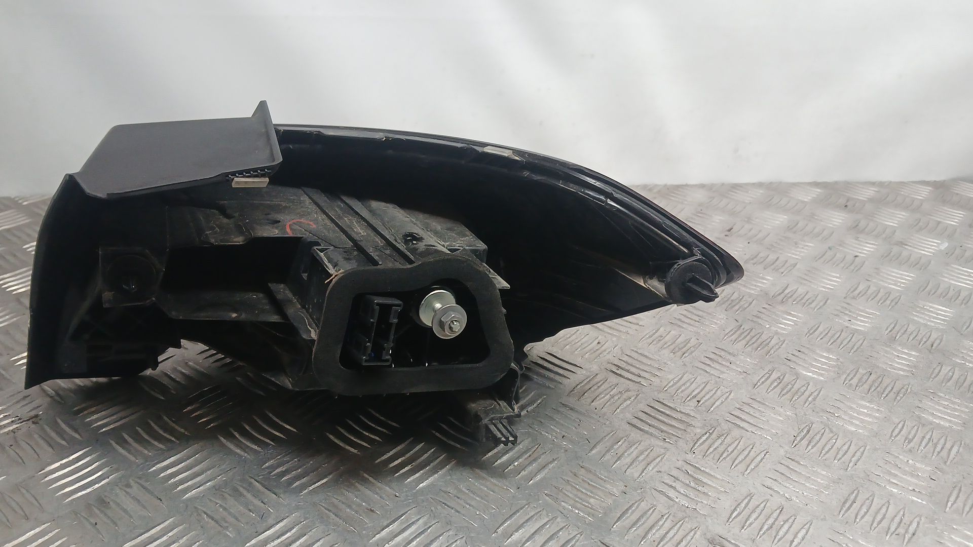 Piloto Trasero Izquierdo Exterior para Opel Corsa F (P2Jo)