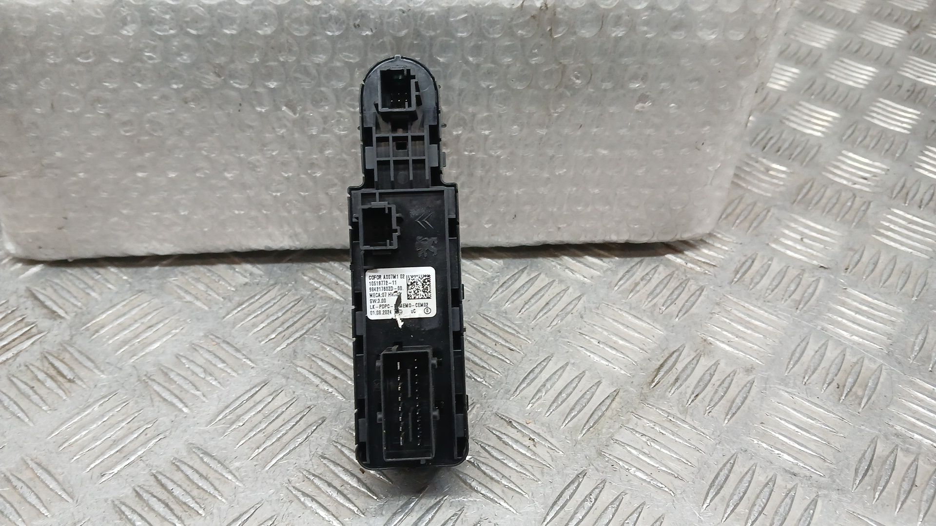 Mando Elevalunas Delantero Izquierdo para Jeep Avenger (J2)