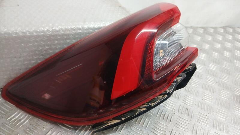 Piloto Trasero Izquierdo Exterior para Ford Kuga Iii (Dfk)
