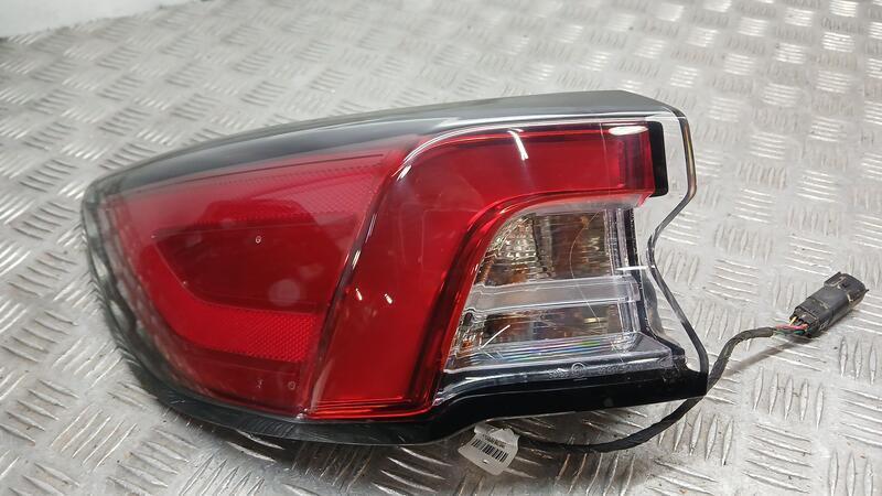 Piloto Trasero Izquierdo Exterior para Ford Kuga Iii (Dfk)