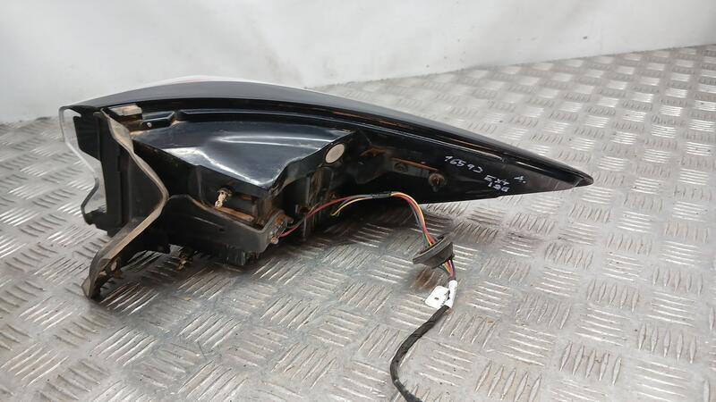 Piloto Trasero Izquierdo Exterior para Ford Kuga Iii (Dfk)