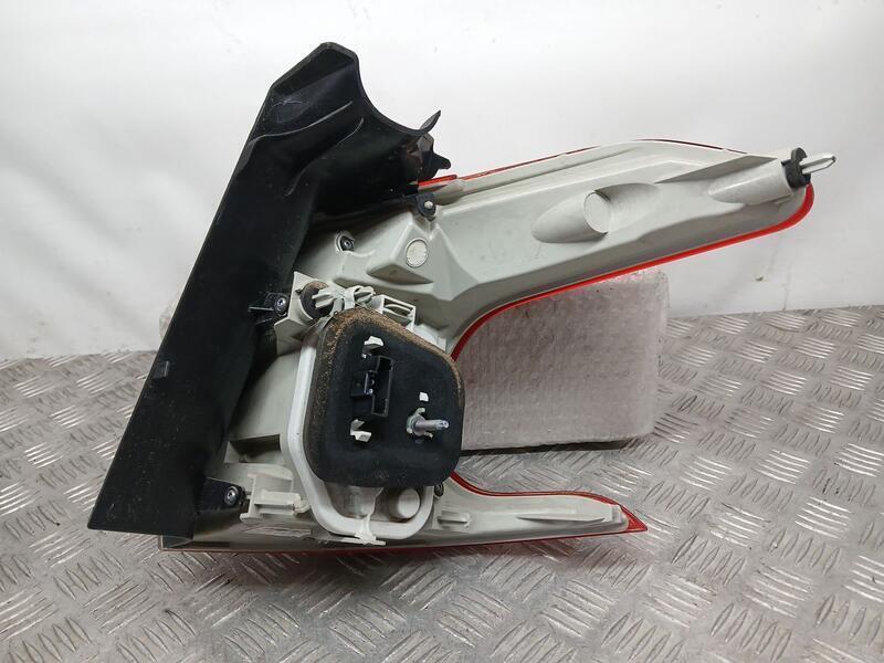 Piloto Trasero Izquierdo Exterior para Peugeot 2008 (--.2013->)