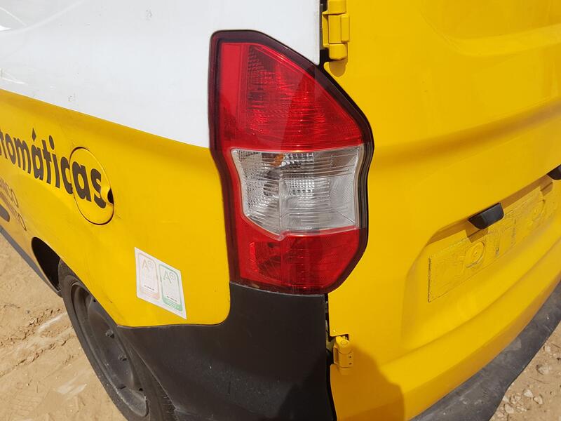 Piloto Trasero Izquierdo para Ford Transit Courier B460 Furgoneta/Monovolumen