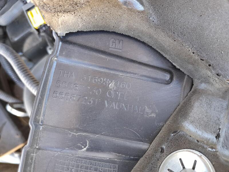 Tapa Motor para Opel Zafira Tourer C (P12)