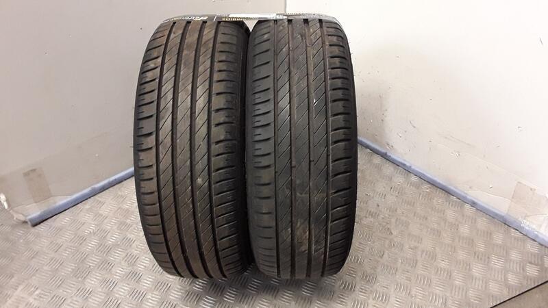 Neumatico Pareja para Neumaticos Reutilizados