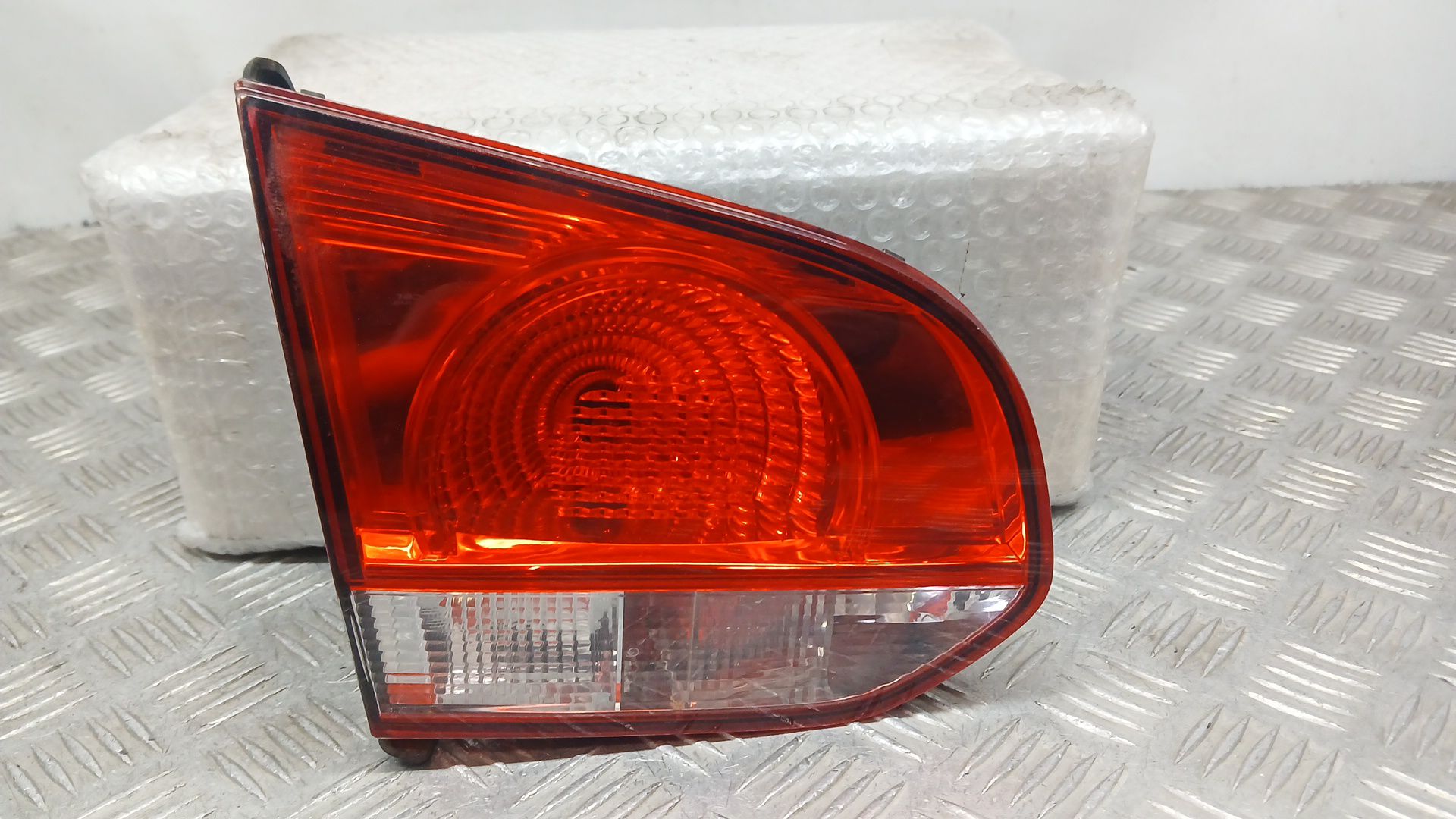 Piloto Trasero Izquierdo Interior para Volkswagen Golf Vi (5K1)