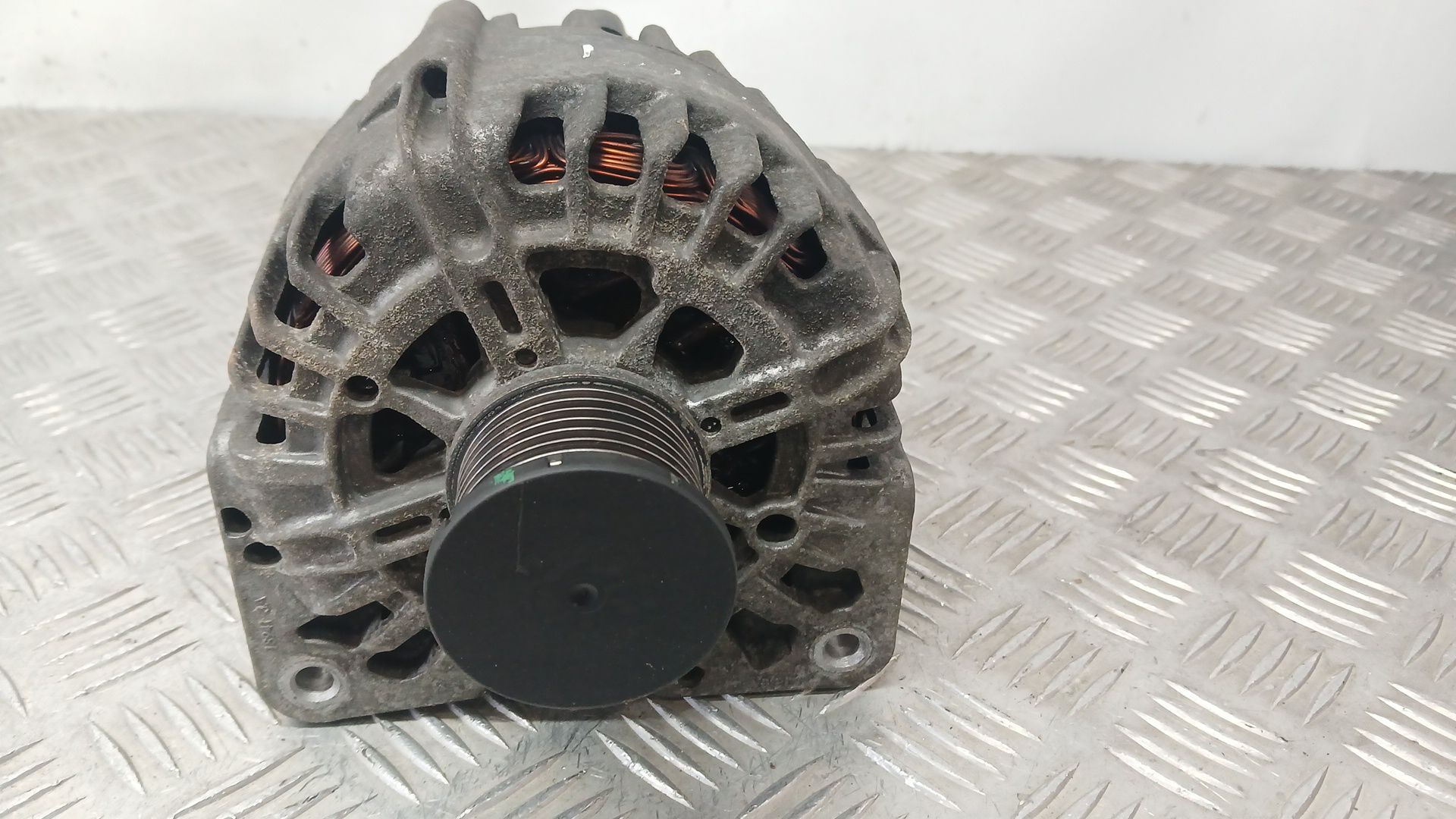 Alternador para Opel Vivaro A Furgoneta (X83)