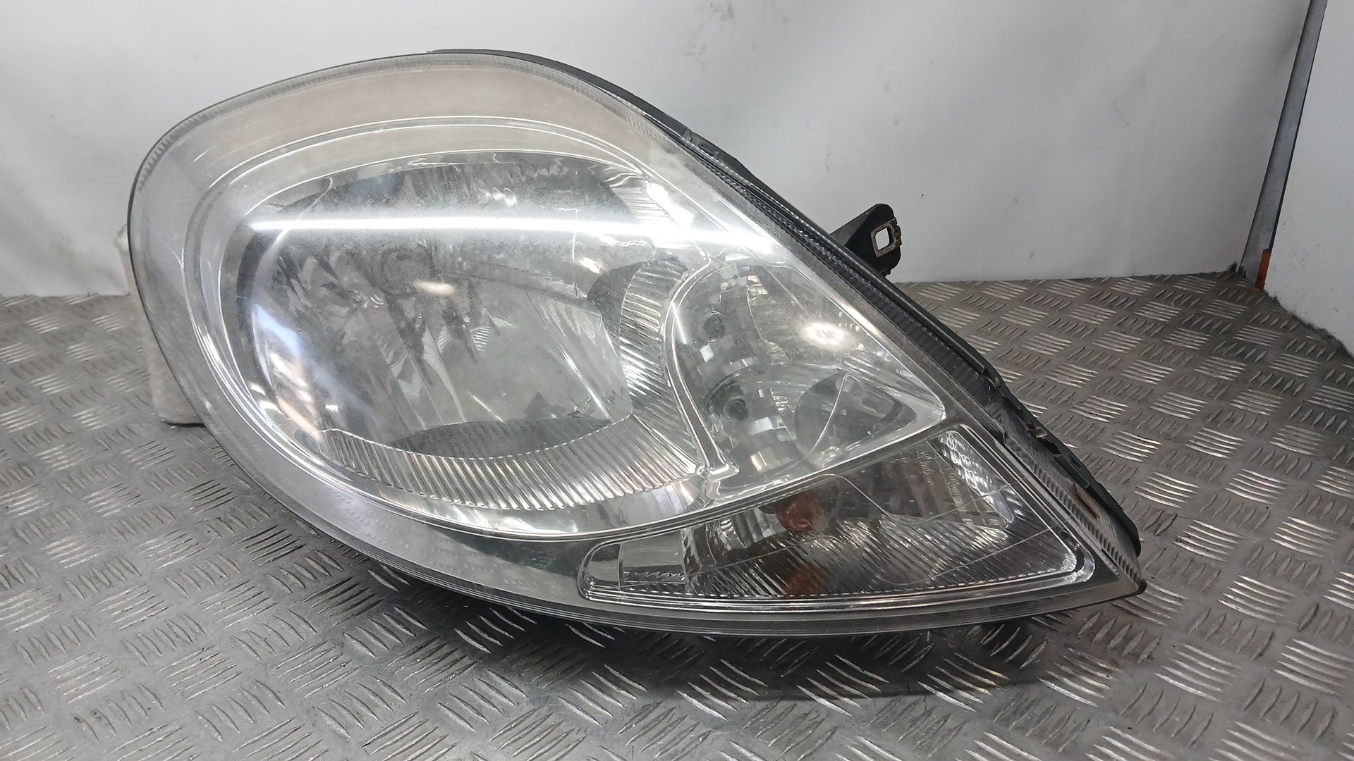 Faro Derecho para Opel Vivaro A Furgoneta (X83)