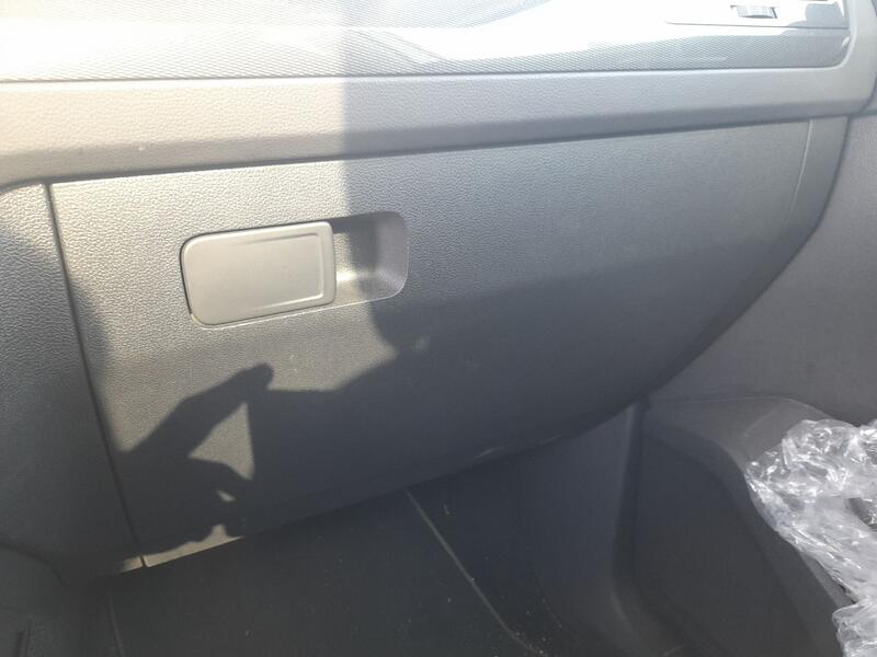 Guantera para Volkswagen Tiguan (Ad1, Ax1)