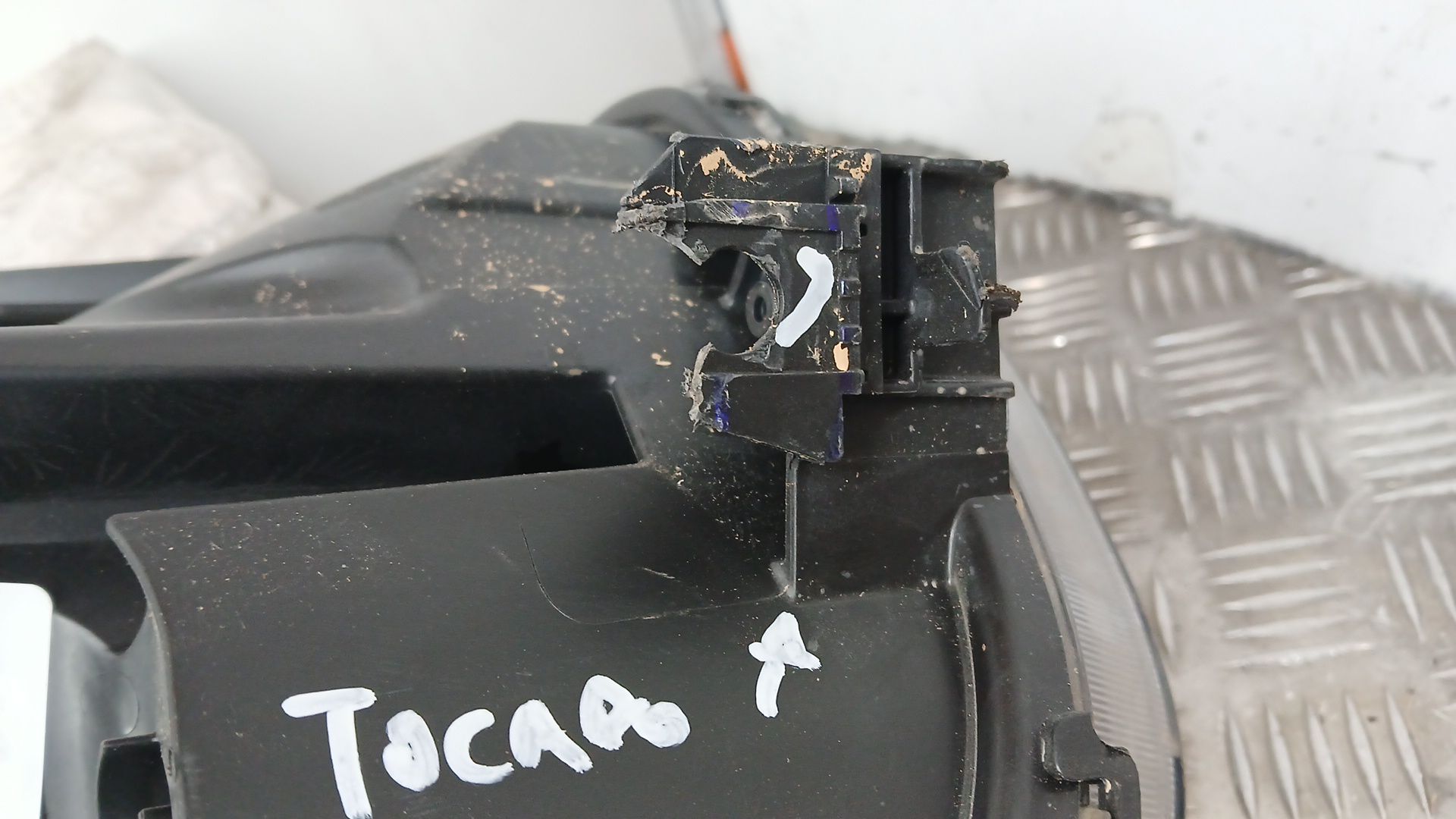 Faro Izquierdo para Renault Express Furgoneta/Monovolumen