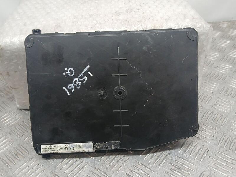 Caja Reles / Fusibles para Renault Megane Ii Berlina 5P