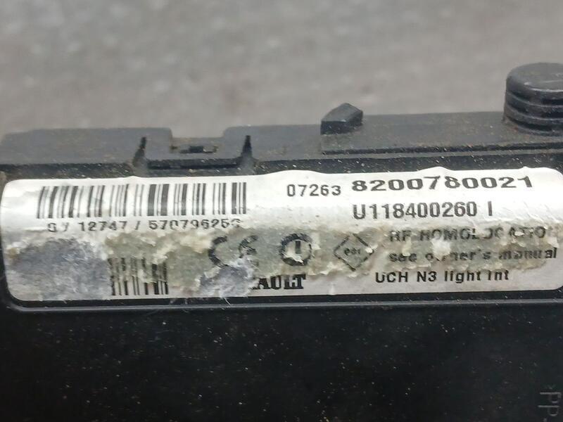 Caja Reles / Fusibles para Renault Megane Ii Berlina 5P