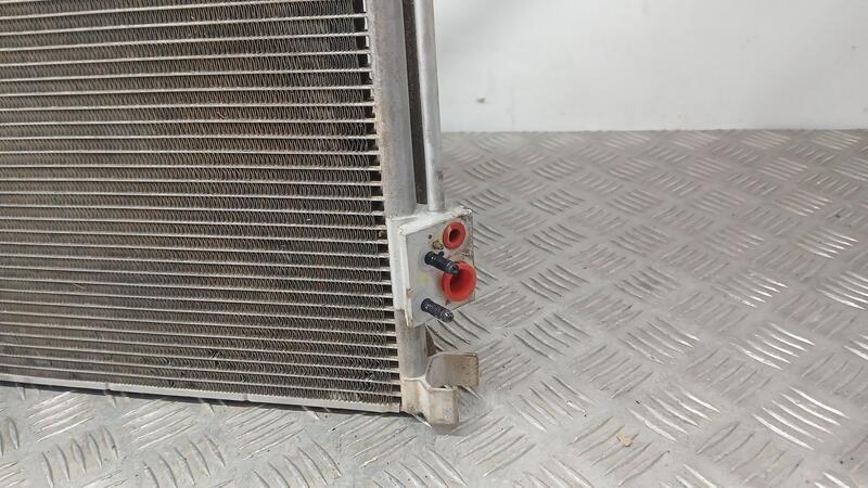 Condensador / Radiador Aire Acondicionado para Kia Stonic (Yb)