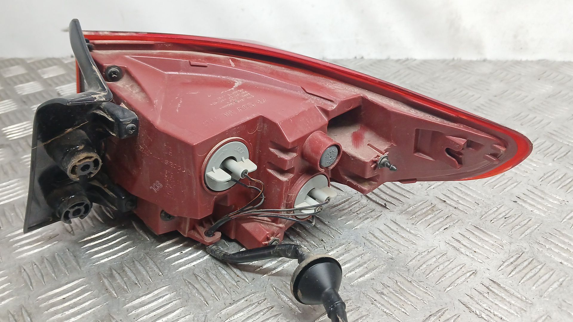 Piloto Trasero Izquierdo Exterior para Kia Stonic (Yb)