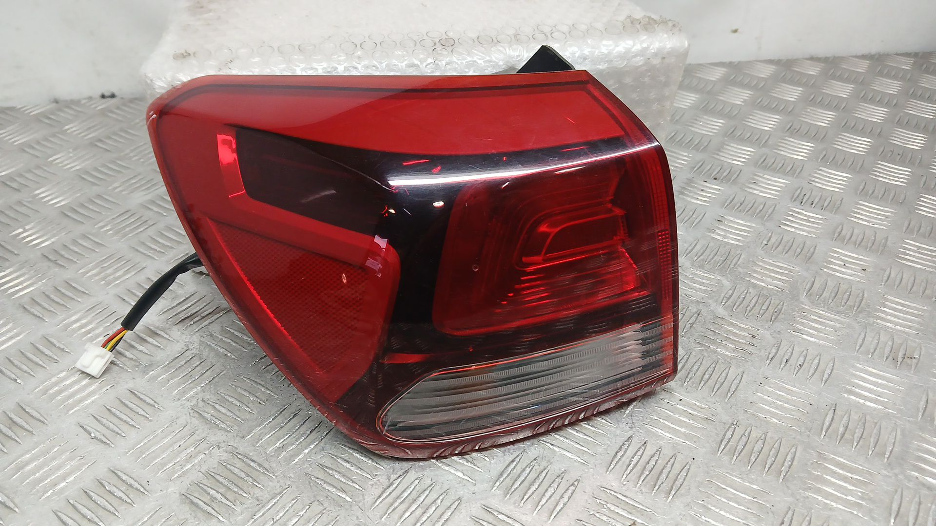Piloto Trasero Izquierdo Exterior para Kia Rio Iv (Yb, Sc, Fb)