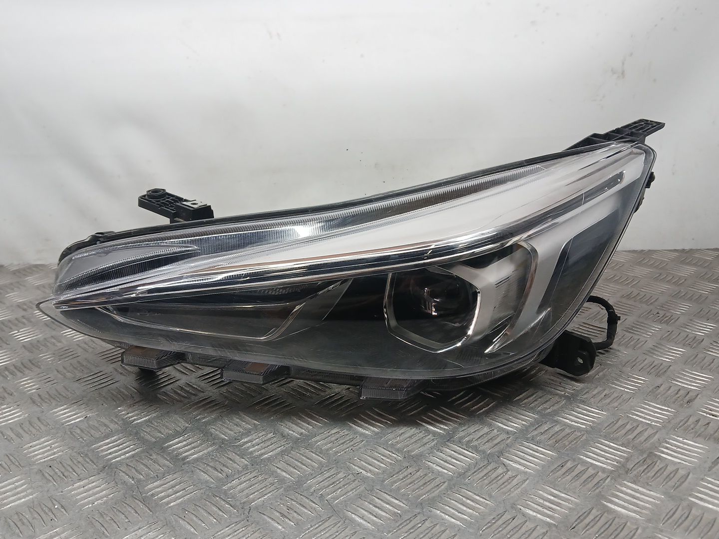 Faro Izquierdo para Mg Mg 3 (5Lfp)