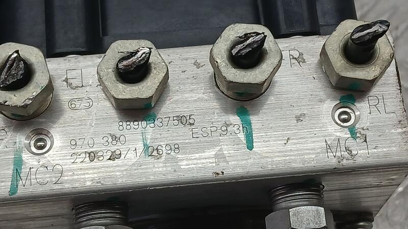 Abs para Lynk & Co 01