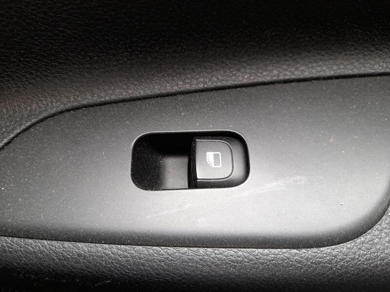 Mando Elevalunas Trasero Derecho para Kia Stonic (Yb)
