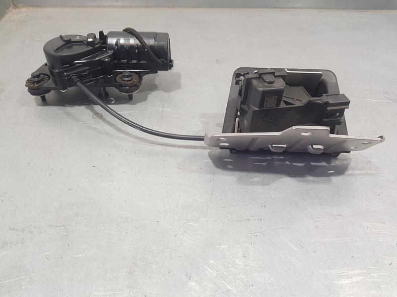 Cerradura Maletero / Porton para Lynk & Co 01
