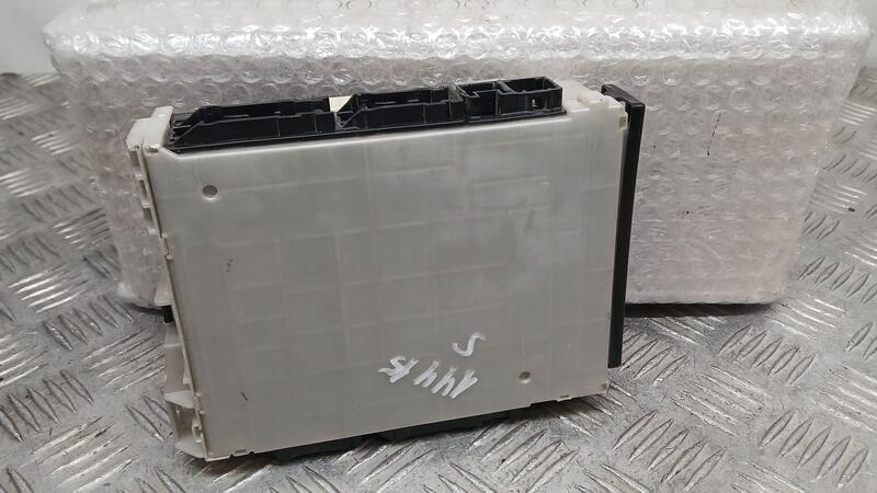 Caja Reles / Fusibles para Toyota C-Hr