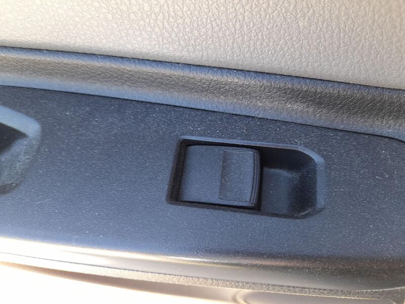 Mando Elevalunas Trasero Izquierdo para Toyota Yaris (_P13_)