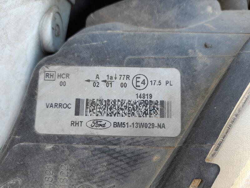Faro Derecho para Ford Focus Iii