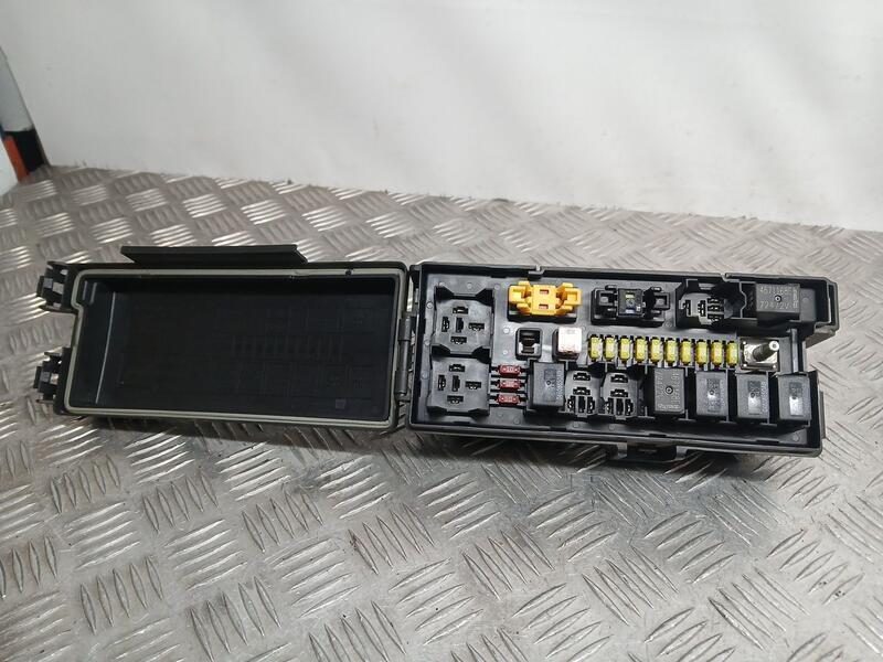 Caja Reles / Fusibles para Jeep Gr. Cherokee (Wh)