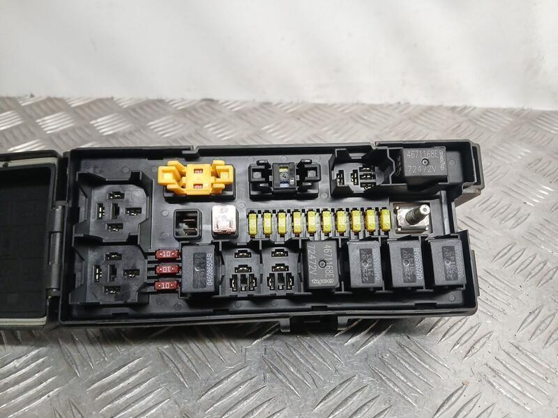 Caja Reles / Fusibles para Jeep Gr. Cherokee (Wh)
