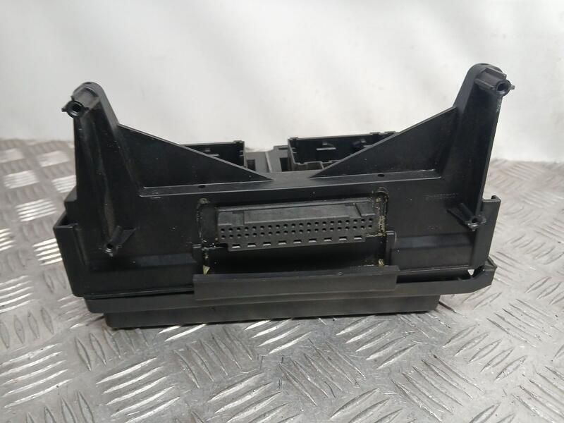 Caja Reles / Fusibles para Jeep Gr. Cherokee (Wh)