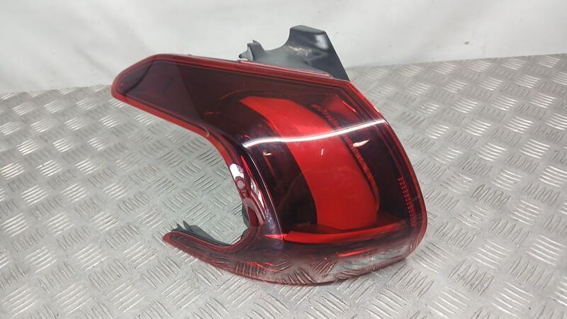 Piloto Trasero Izquierdo Exterior para Peugeot 2008 I (Cu_)