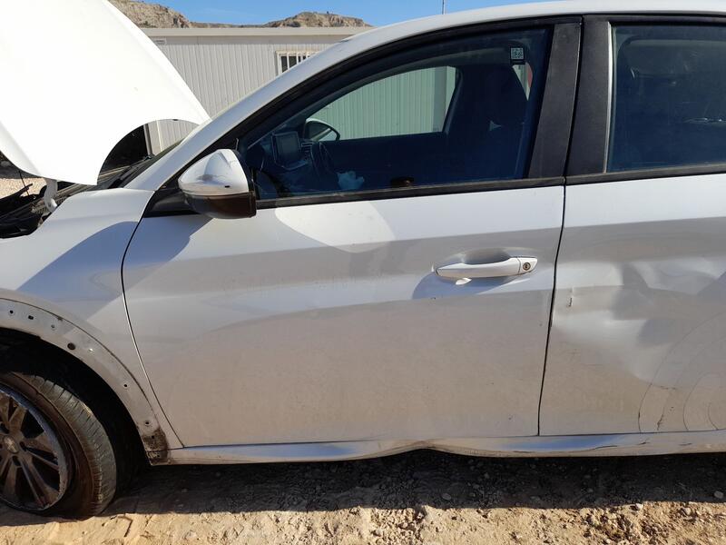 Puerta Delantera Izquierda para Peugeot 208 Ii (Ub_, Up_, Uw_, Uj_)