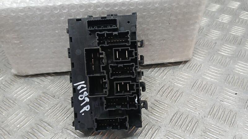 Caja Reles / Fusibles para Renault Captur Ii