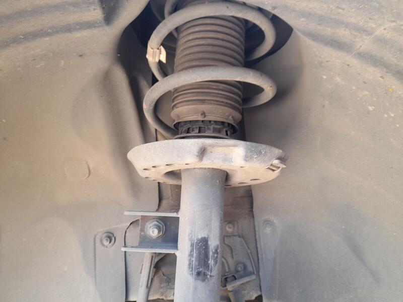 Amortiguador Delantero Izquierdo para Mercedes-Benz Cla (W117)