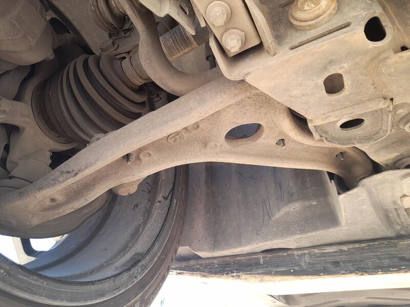 Brazo Suspension Inferior Delantero Derecho para Mercedes-Benz Cla (W117)