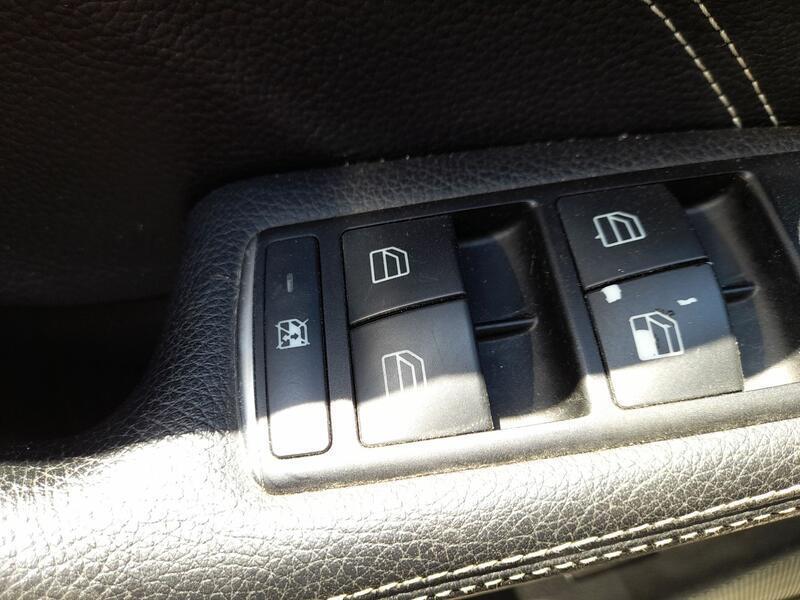 Mando Elevalunas Delantero Izquierdo para Mercedes-Benz Cla (W117)