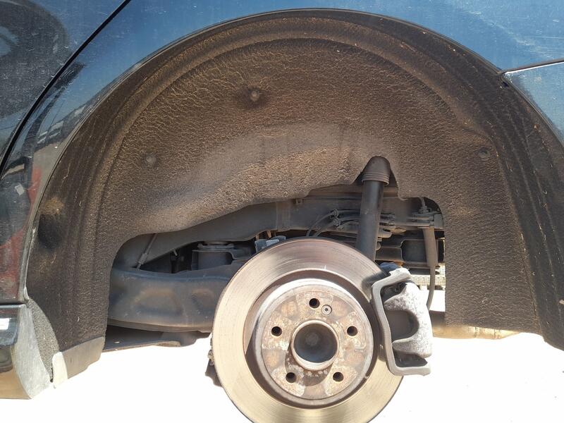 Plastico Pase Rueda Tras. Izq. para Mercedes-Benz Cla (W117)
