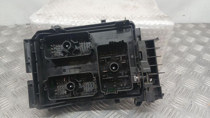 Caja Reles / Fusibles para Opel Astra K Lim. 5Türig