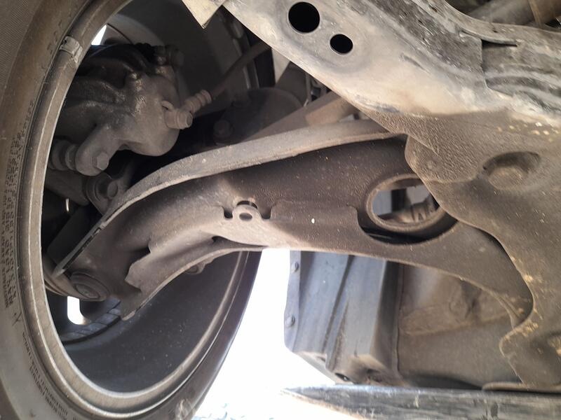 Brazo Suspension Inferior Delantero Derecho para Nissan Micra V (K14)
