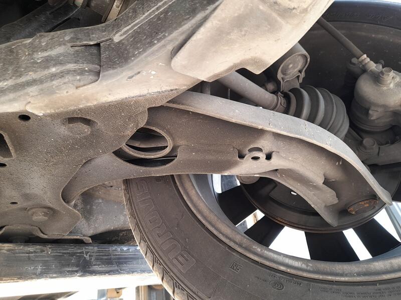Brazo Suspension Inferior Delantero Izquierdo para Nissan Micra V (K14)