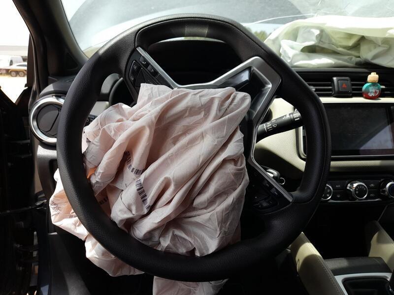 Volante para Nissan Micra V (K14)