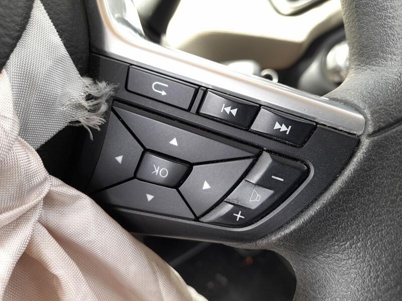 Volante para Nissan Micra V (K14)
