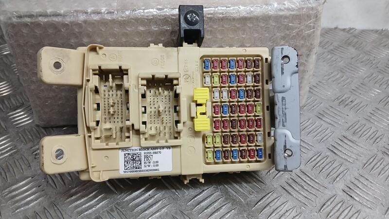 Caja Reles / Fusibles para Kia Rio (Yb)
