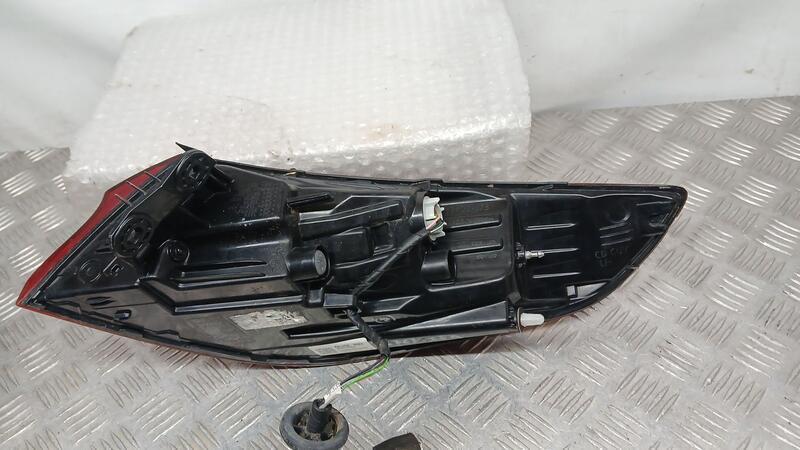 Piloto Trasero Izquierdo Exterior para Kia Xceed (Cd)