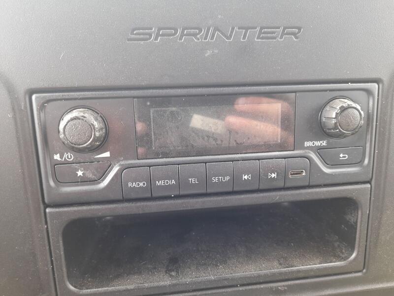 Sistema Audio / Radio para Mercedes-Benz Sprinter 3,5-T Furgoneta (B907, B910)