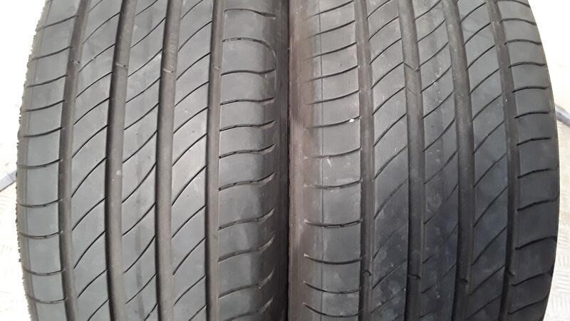 Neumatico Pareja para Neumaticos Reutilizados