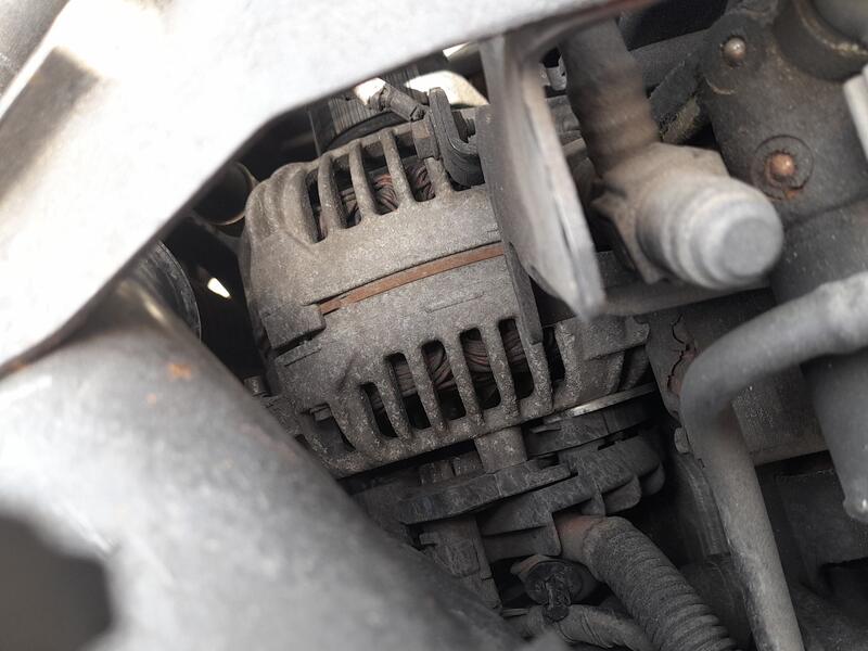 Alternador para Nissan Juke (F15)