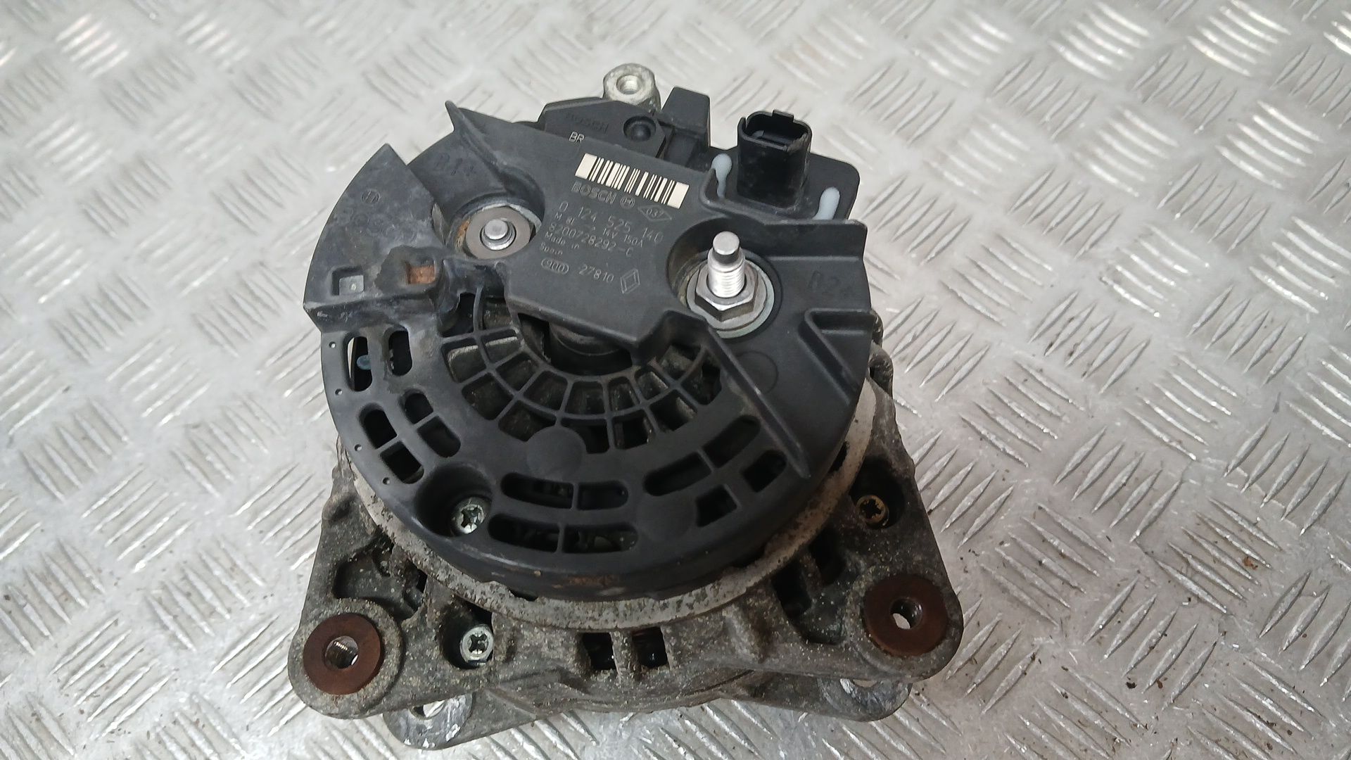 Alternador para Nissan Juke (F15)