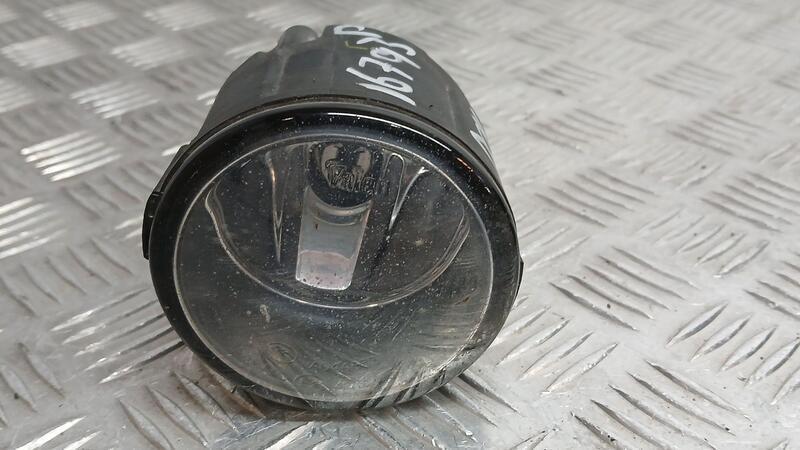 Faro Antiniebla Derecho para Nissan Juke (F15)